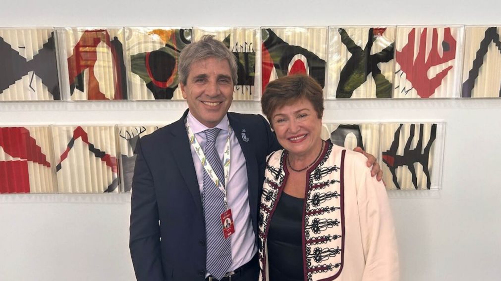 Luis Caputo espera encontrarse con la titular del FMI, Kristalina Georgieva.