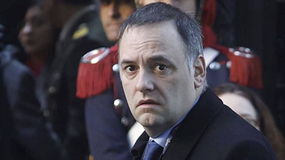 El dueño de la casa que Manuel Adorni alquiló en Indio Cuá reveló nuevos pagos y contratos.