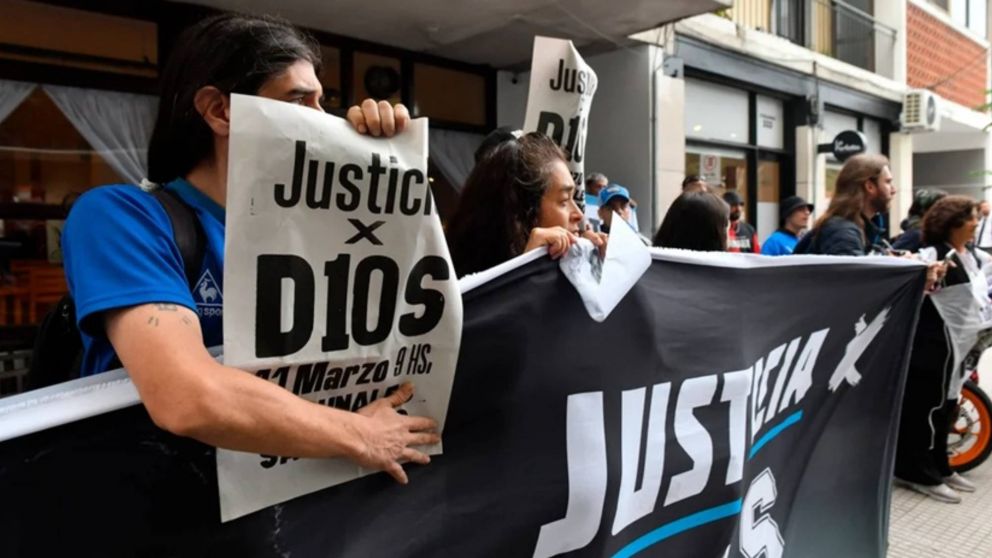 Muerte de Maradona: el segundo juicio inicia tras el escándalo Makintach.