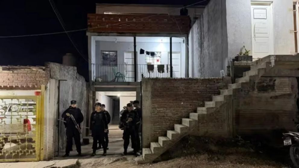 Un hombre fue asesinado mientras dormía en un brutal ataque sicario (Imagen Rosario3).