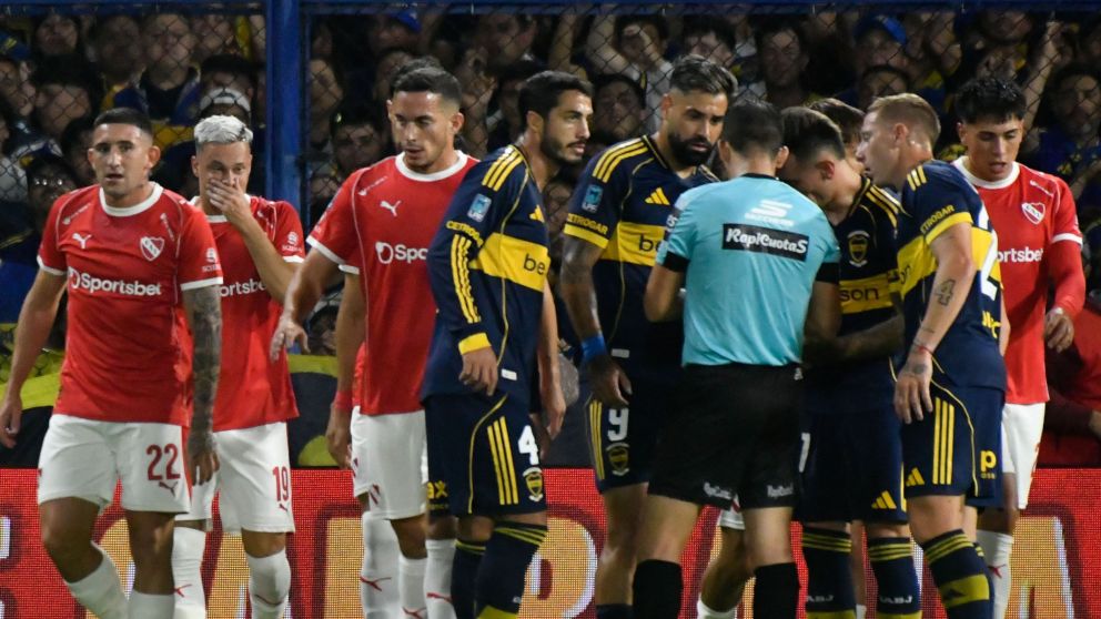 Andrés Merlos volvió a ser protagonista por un escandaloso arbitraje en el penal que le dieron a Boca ante Independiente.