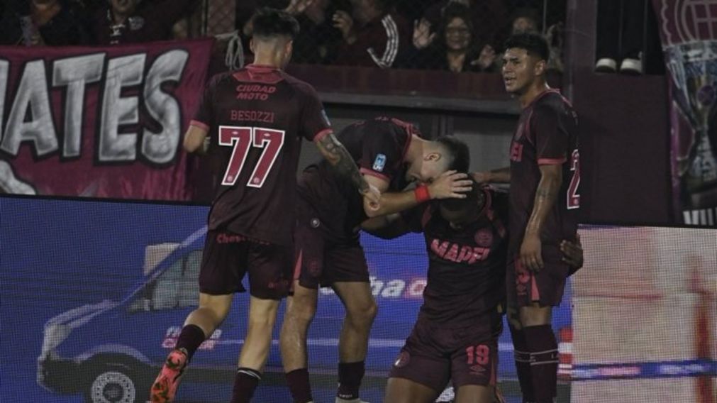 Sin alegrías en el Clásico del Sur desde hace nueve años en La Fortaleza, Lanús certificó el gran momento que atraviesa al ganarle a Banfield.