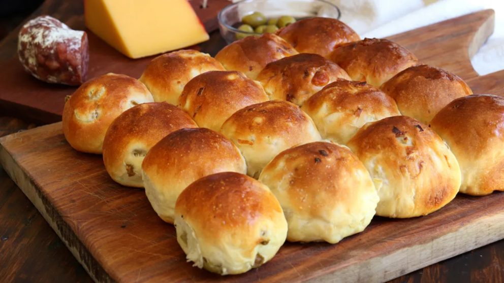 Receta para fácil y práctica para hacer pancitos saborizados, con relleno a elección.