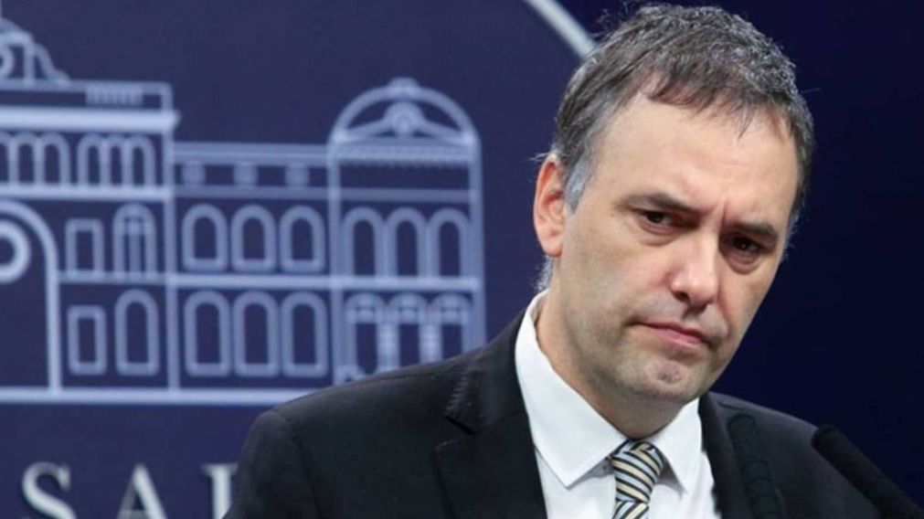 Manuel Adorni rompe récords con una imagen negativa del 72%.