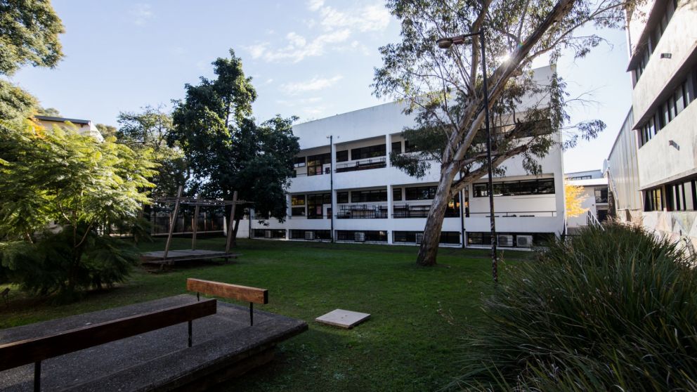 El hallazgo de la beba fue realizado en la Facultad de Arquitectura de la Universidad de La Plata (imagen ilustrativa).