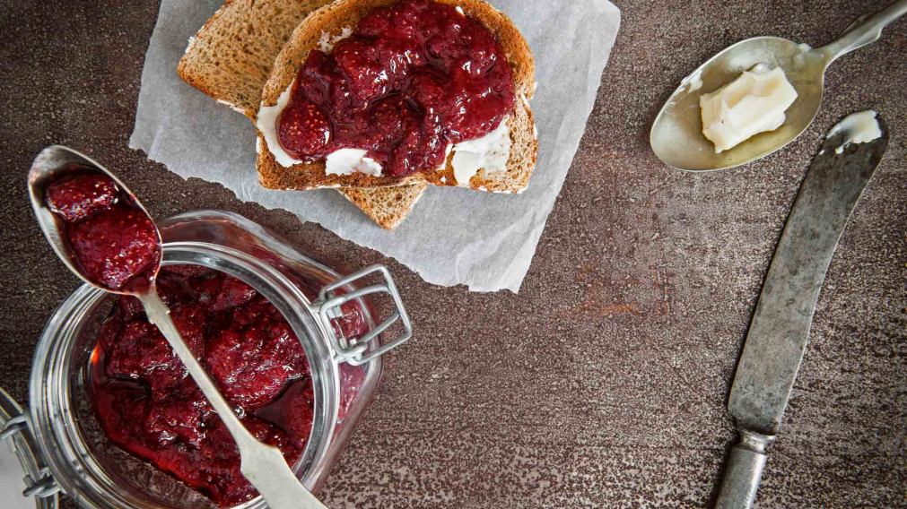 Mermelada de frutilla casera en pocos pasos.