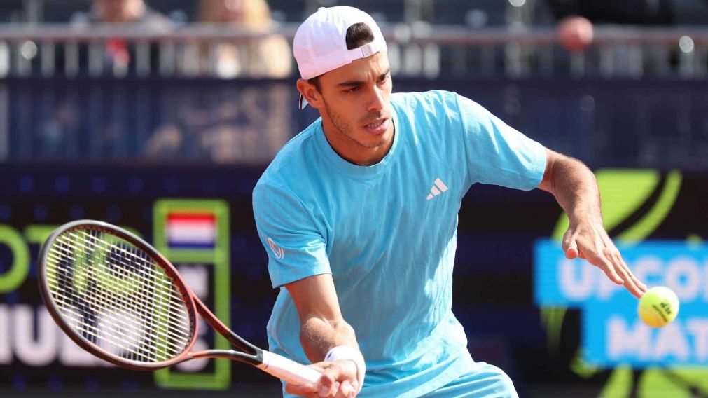 Fran Cerúndolo jugó en gran nivel y está en cuartos de final.