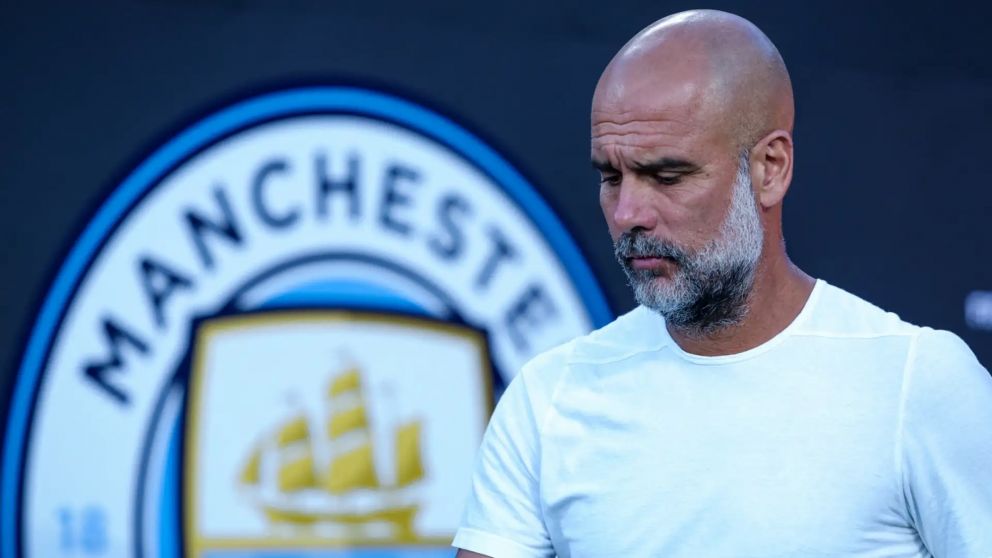 Pep Guardiola se queda sin una figura histórica del Manchester City: "Dejará el club..."