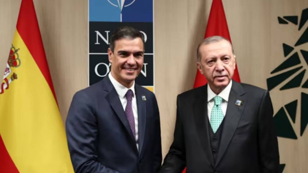 Erdogan elogió a Pedro Sánchez por su postura frente al conflicto en Gaza.
