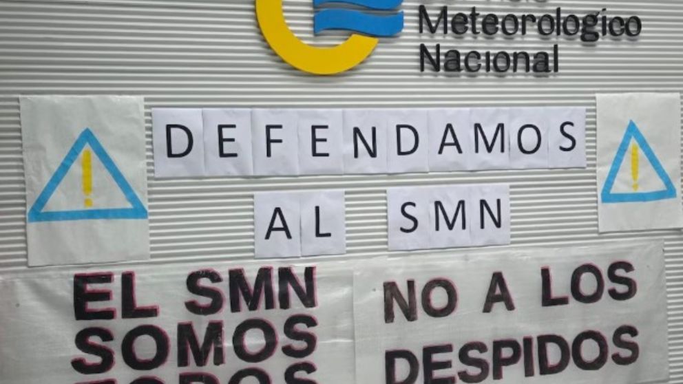 Según denunció ATE, el Gobierno nacional planea recortar recursos y despedir a 140 empleados contratados del organismo meteorológico (X).