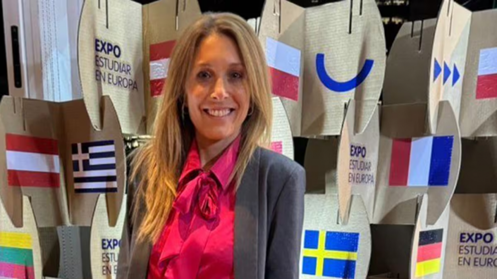 La esposa de Adorni habr�a viajado a Espa�a y pagado en efectivo durante su estad�a