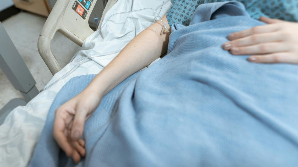 Murió por 10 minutos, estuvo en coma por un mes y asegura que vivió en un "mundo paralelo" (Imagen ilustrativa).