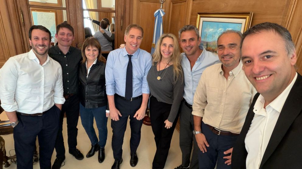 La mesa política se reunió en el despacho de Manuel Adorni en la Casa Rosada.