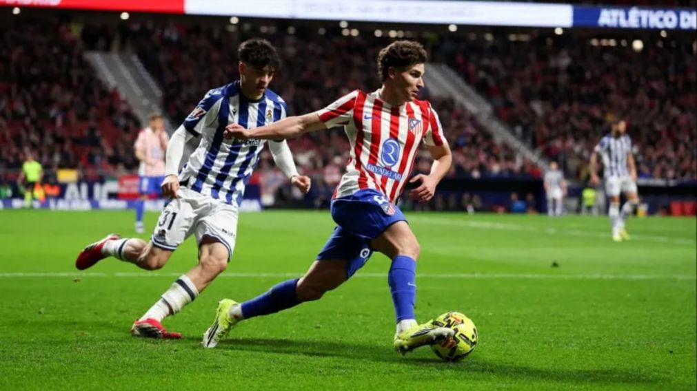 Juli�n �lvarez le quiere sumar un t�tulo con el Atl�tico de Madrid a su exitoso historial. 