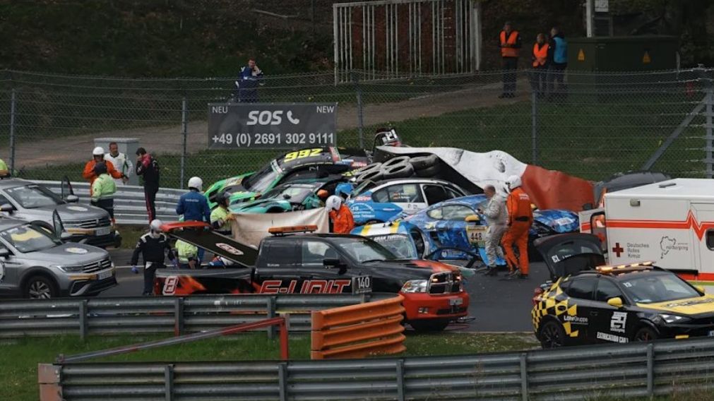 Siete fueron los autos accidentados, con el lamentable resultado de una muerte.