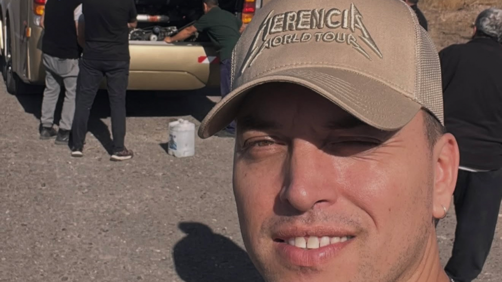 Banda XXI en la ruta: se les rompi� el micro y terminaron haciendo dedo