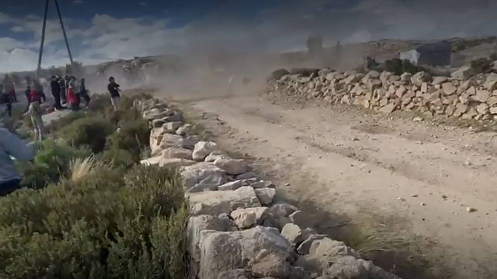 Rally fatal: murió un joven tras el despiste de un auto de carrera en Córdoba.