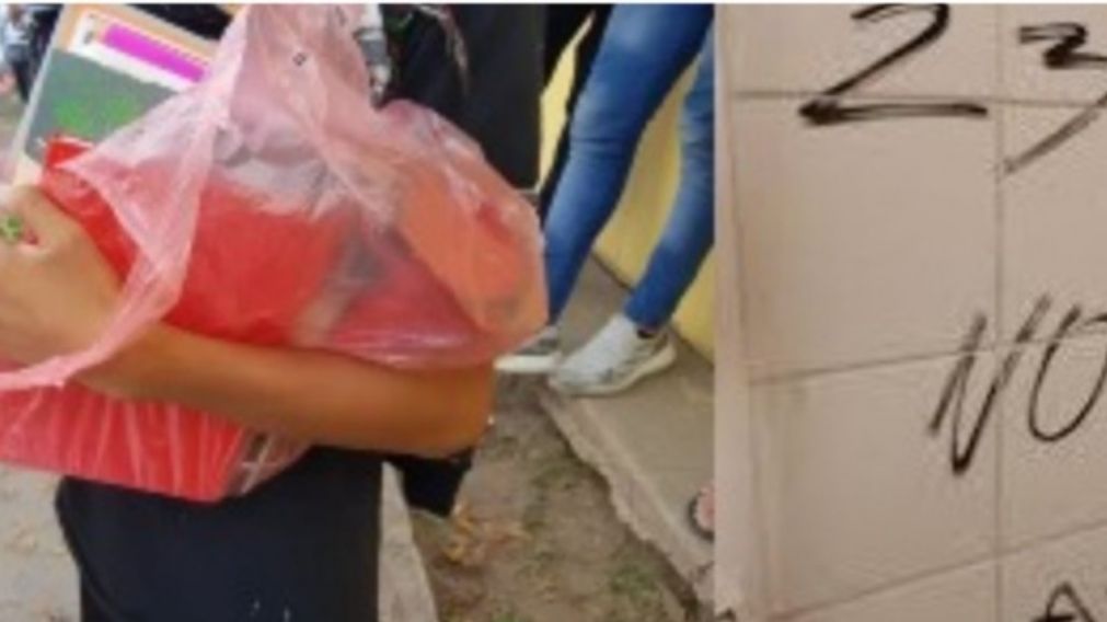 Distintas escuelas del país prohibieron el uso de mochilas ante la ola de amenazas y recomendaron utilizar en su lugar bolsas de plástico.