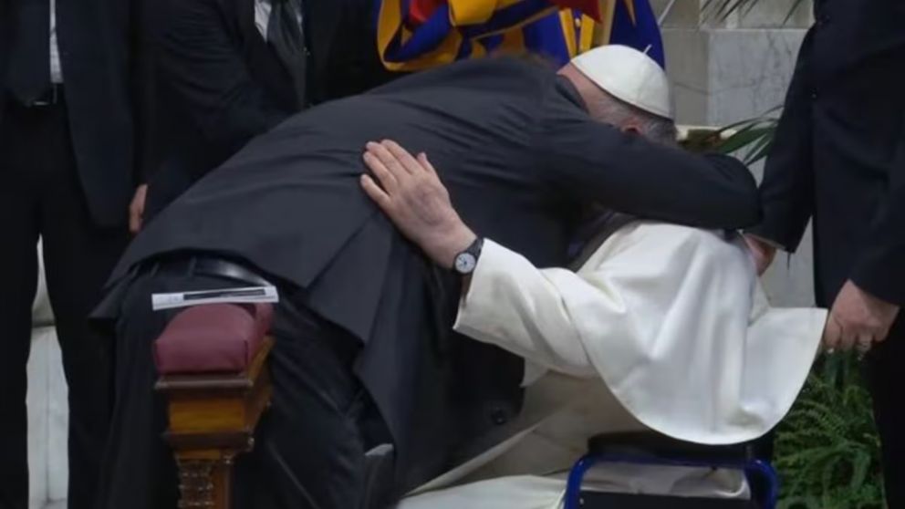 El presidente, Javier Milei, publicó un mensaje en su cuenta de X al cumplirse un año del fallecimiento del Papa Francisco.