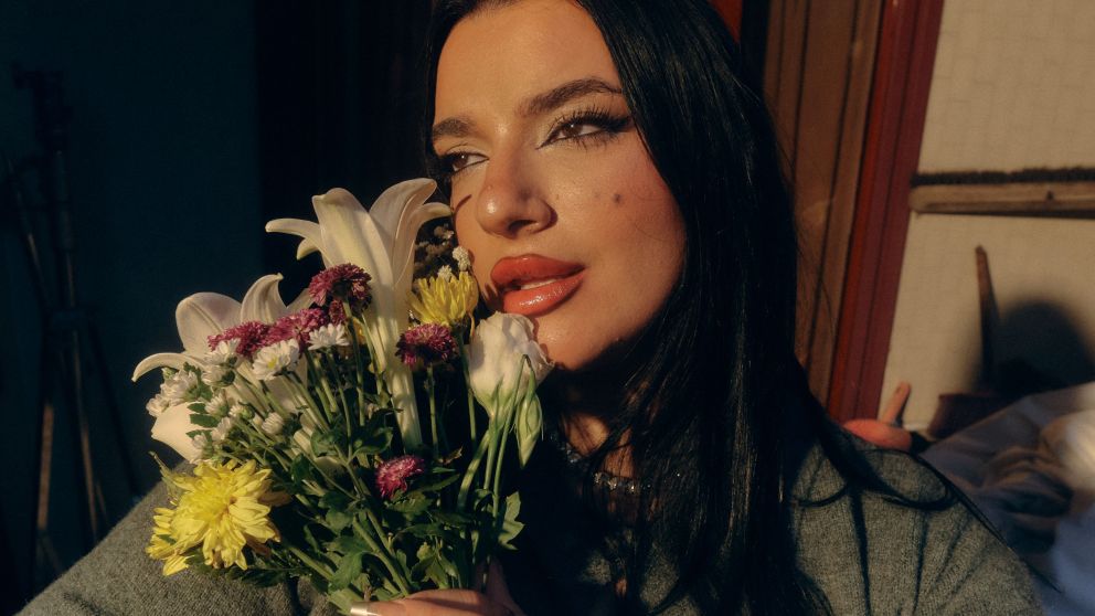 Luz Gaggi emociona con "Flores" y presenta una nueva etapa musical cargada de sensibilidad