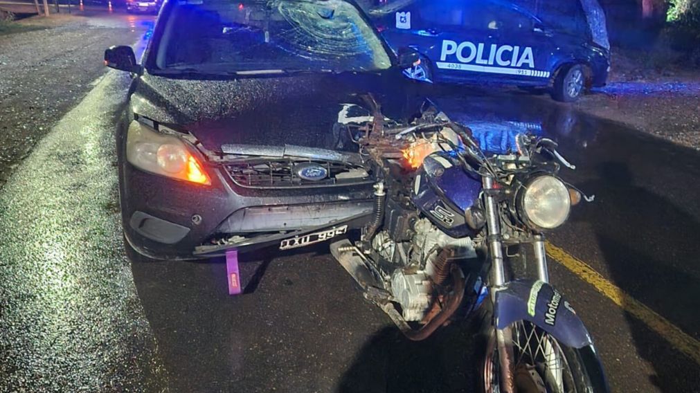Conductor de moto murió al ser embestido por un auto en Mendoza