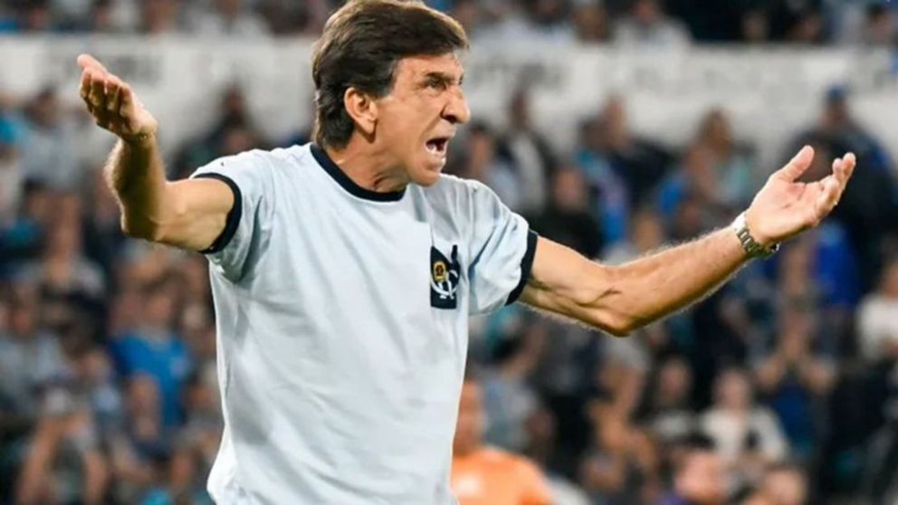 A todo o nada: Gustavo Costas le tir� la pelota a los jugadores para buscar la clasificaci�n a los playoff del Torneo Apertura