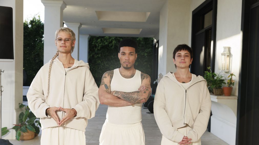 CA7RIEL & Paco Amoroso estrenan "Ay Ay Ay" junto a Anderson .Paak y consolidan su salto global