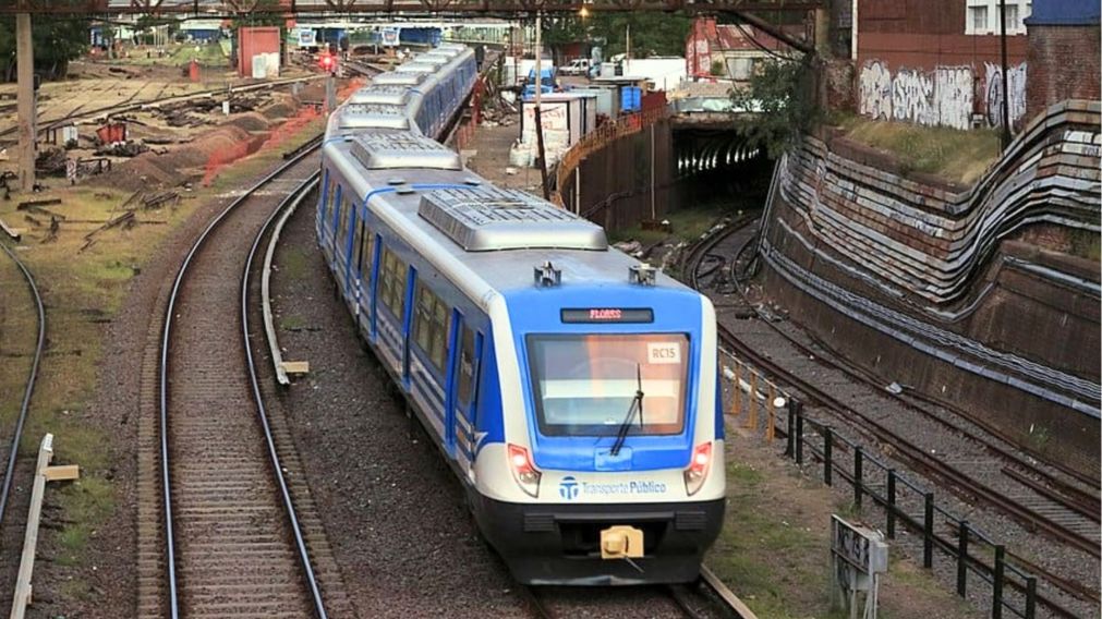 Un informe de La Fraternidad adviertió caída de frecuencias en trenes del AMBA y baja velocidad en el transporte de cargas (Imagen ilustrativa).