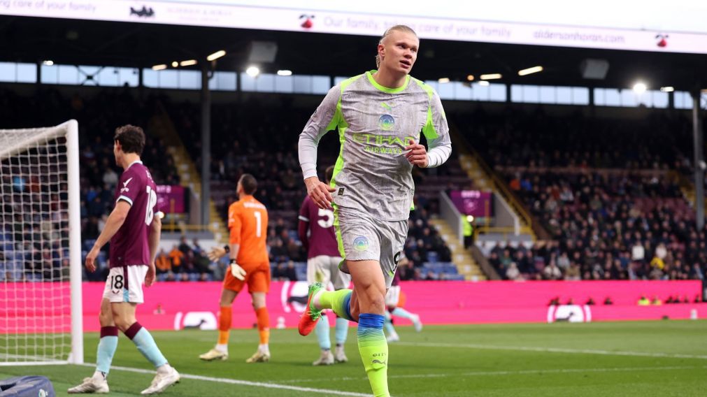 Manchester City derrotó a Burnley, igualó a Arsenal y la lucha por la Premier League está que arde