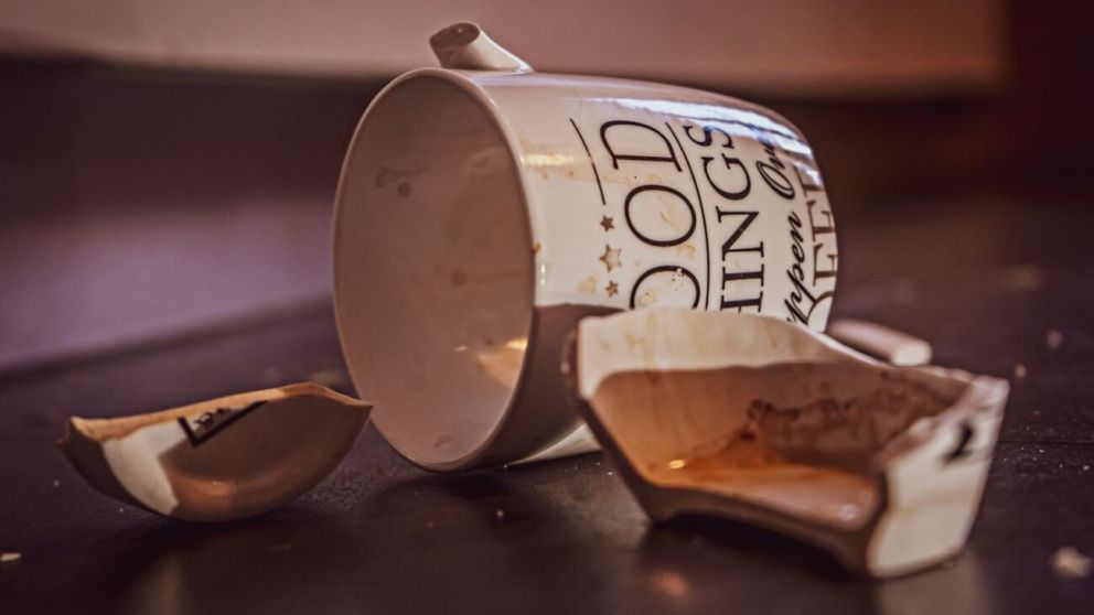 Si se rompió tu taza favorita, ¡no la tires! Podés darle una segunda vida transformándola en objetos útiles y decorativos.