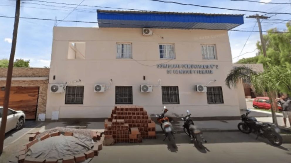 La joven acusada de agredir a su mam� se present� en la comisar�a y qued� detenida.