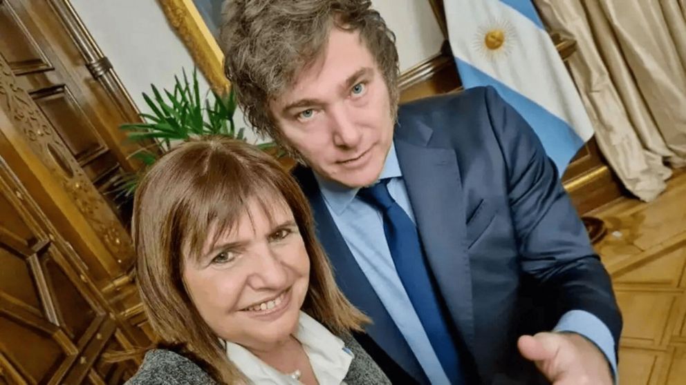 Respaldo del gobierno a Patricia Bullrich tras la represión en el Congreso.
