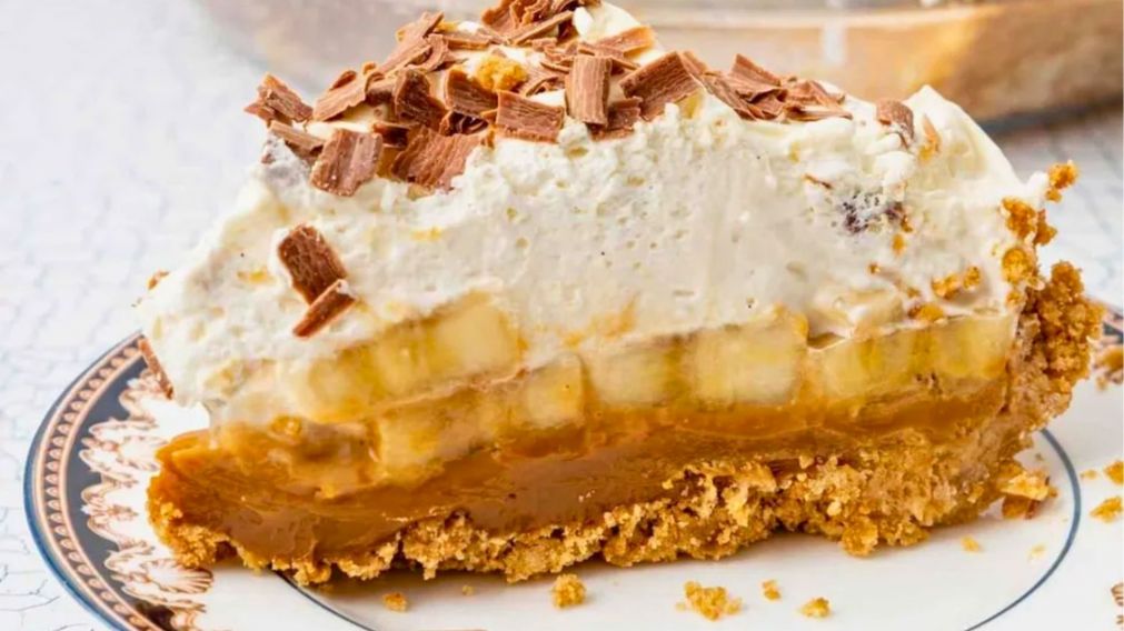 Esta tarta de banana, hecha con dulce de leche y masa crocante, se convierte en un clásico irresistible para cualquier ocasión (Imagen ilustrativa).