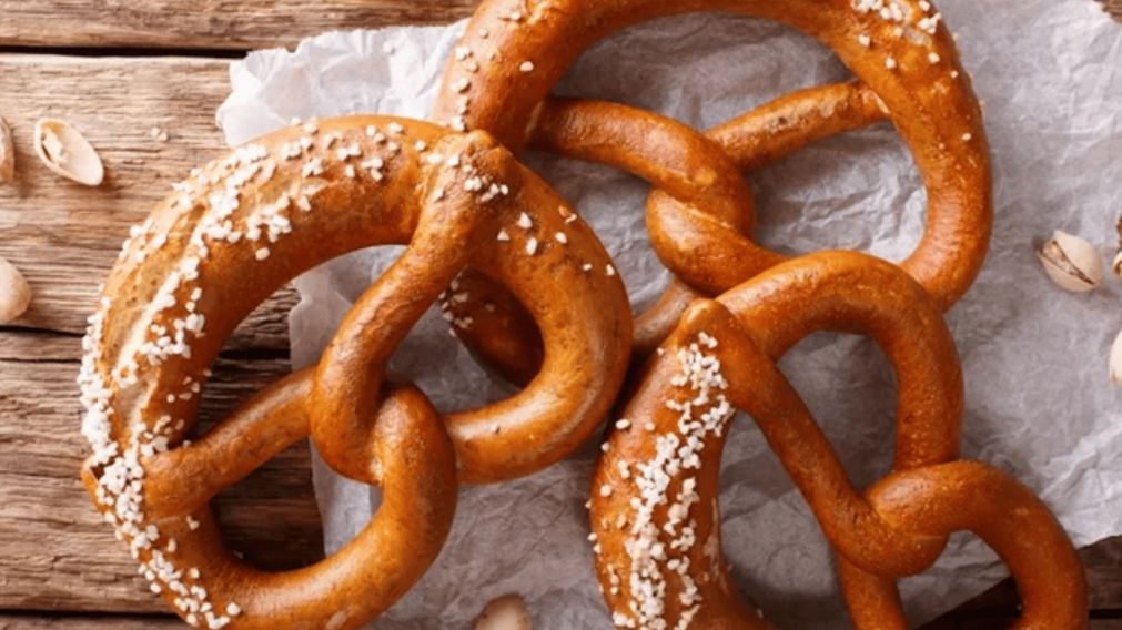 ¡Recetaza! Así se hacen los pretzels: una delicia crujiente y salada