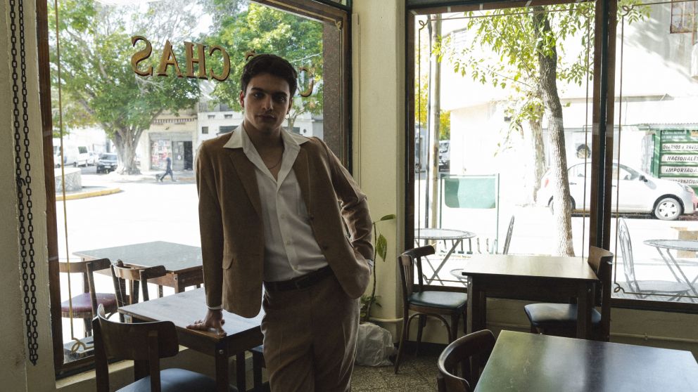 Joaco Burgos presenta "Aunque sea por hoy" y profundiza su costado m�s emotivo