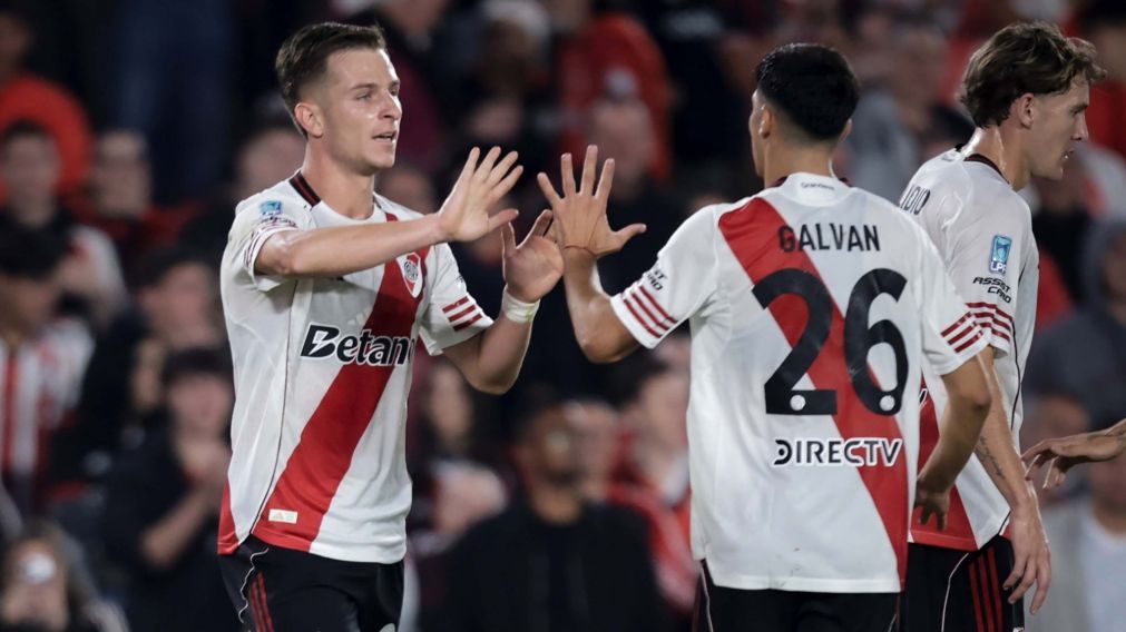 Con un nivel discreto, River tomó aire al final y derrotó a Aldosivi por el Torneo Apertura