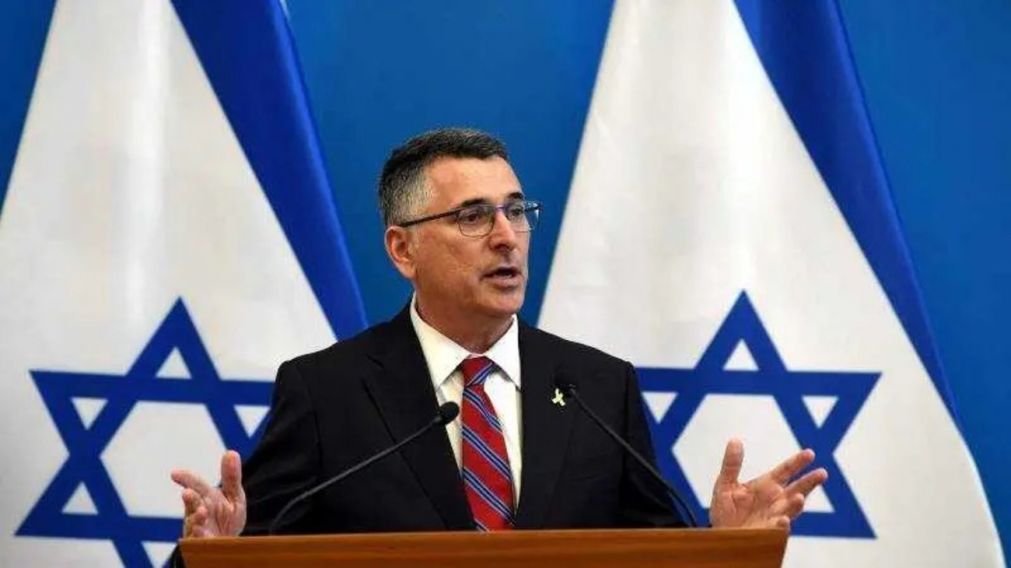 El canciller israelí Gideon Saar condenó el ataque contra Donald Trump.