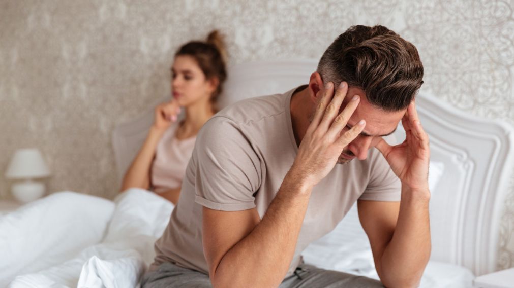 El amor en épocas de bolsillos flacos: cuando la economía se entromete en la relación de pareja (Freepik).