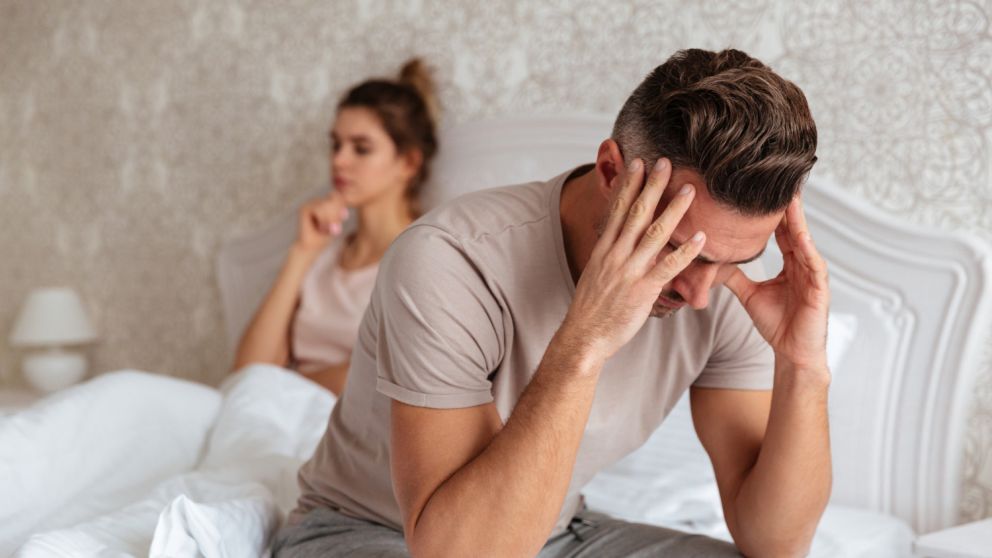 El amor en épocas de bolsillos flacos: cuando la economía se entromete en la relación de pareja (Freepik).