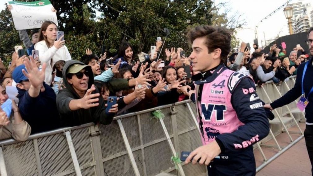 Franco Colapinto hizo una tremenda exhibición en el Road Show y el próximo domingo correrá en el Gran Premio de Miami de Fórmula 1.