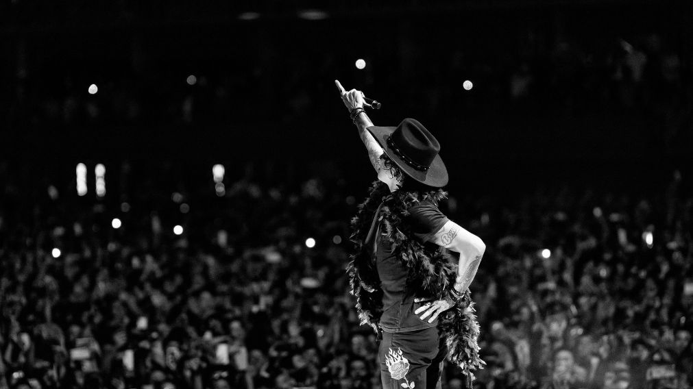 Bunbury lanza "De un siglo anterior" y cierra una etapa marcada por el folklore latino