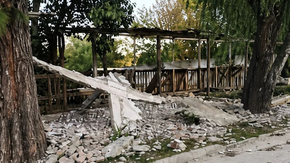 Quilmes: los fuertes vientos derribaron la pared de un reconocido boliche