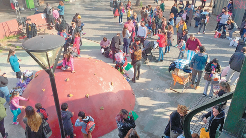 Volvi� el trueque. (Carlos Ventura/Cr�nica)