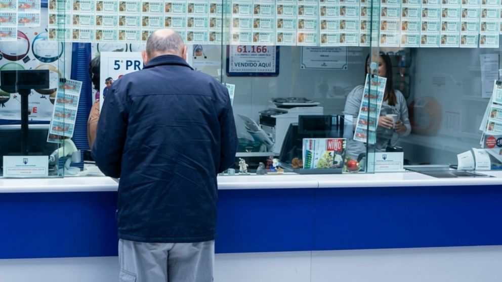 Un jugador de la lotería ganó un premio millonario tras aprovechar unos minutos libres en su trabajo (Imagen ilustrativa).