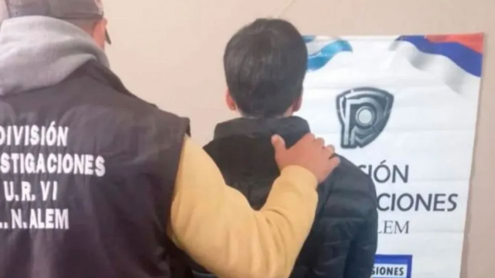 El docente qued� detenido a disposici�n de la Justicia (Gentileza El Territorio).