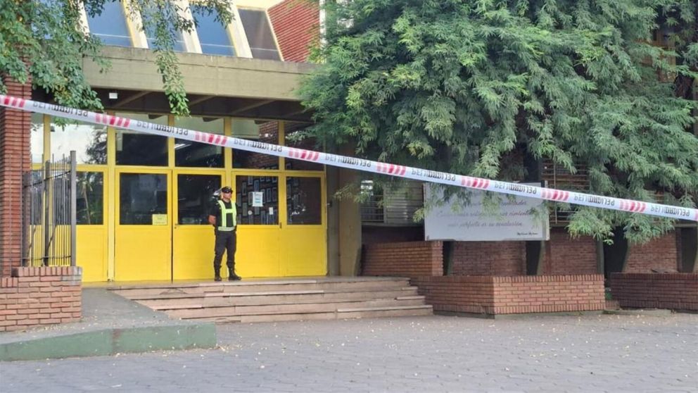 El alumno que mató a un compañero en Santa Fe podría retomar las clases de forma virtual.
