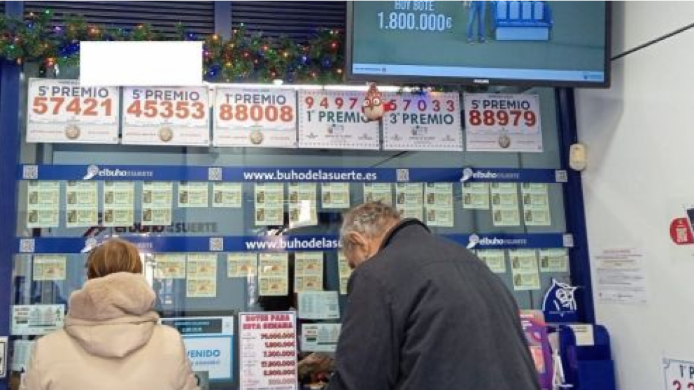 Estaba en una reuni�n familiar, le obsequiaron un boleto de loter�a y conten�a una gran fortuna