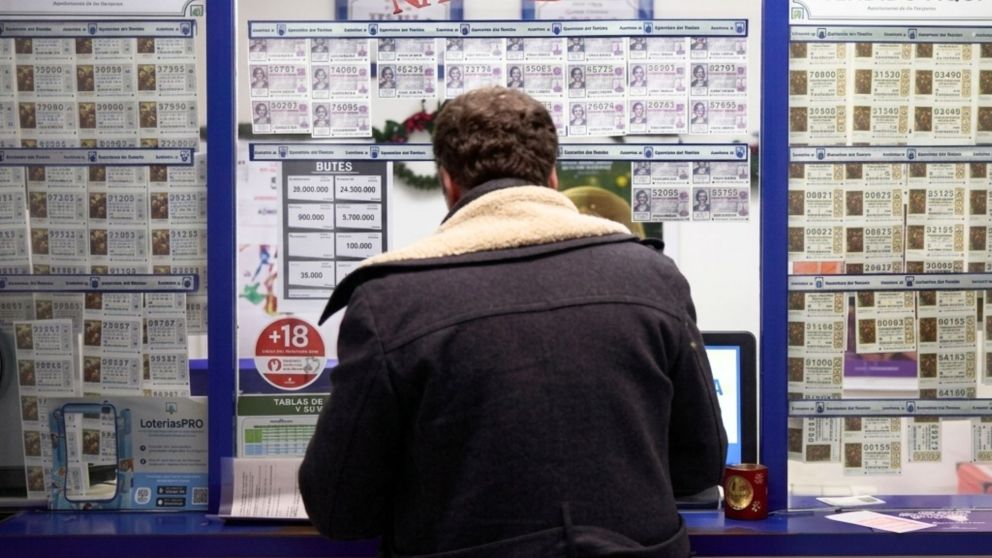 El hombre se llev� una sorpresa antes de ir a su trabajo al chequear su boleto de loter�a (Imagen ilustrativa).