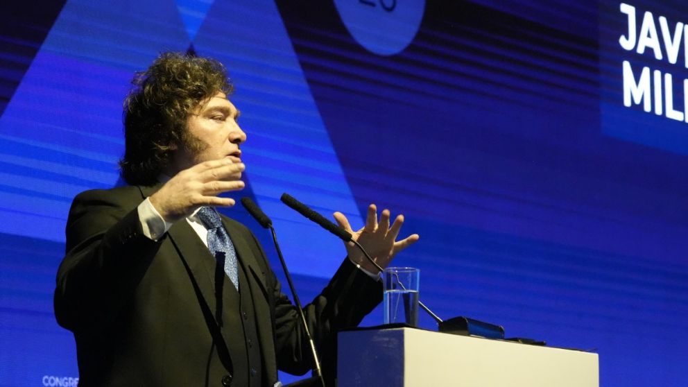 Javier Milei hizo una advertencia a los empresarios y dejó un mensaje a los textiles.
