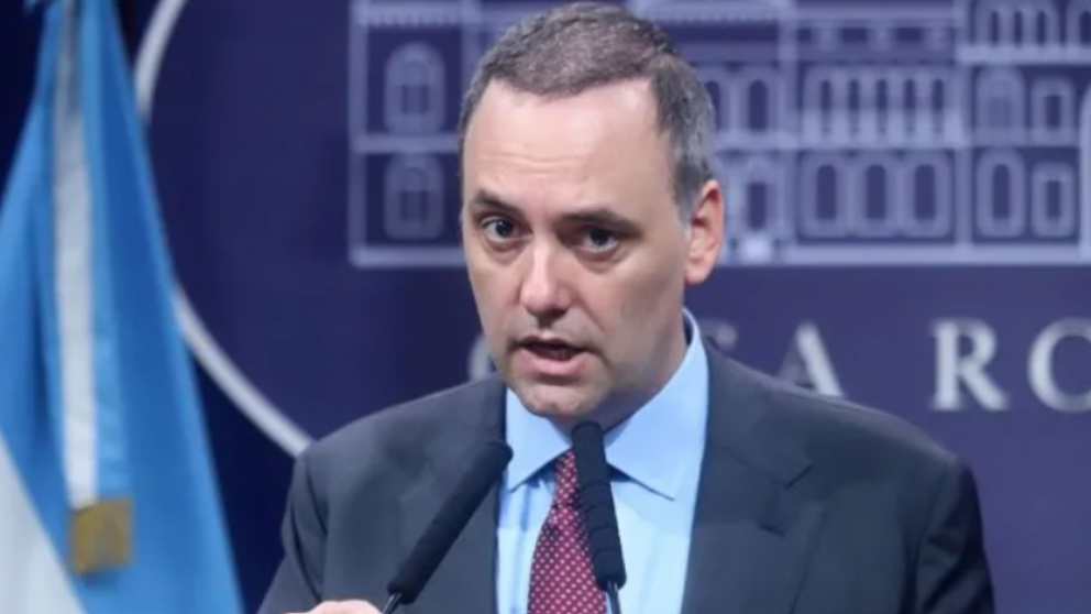 Manuel Adorni anunci� las cuatro leyes que enviar� el gobierno al Congreso.